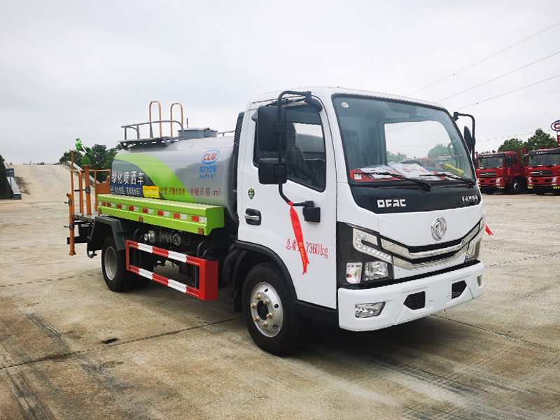 東風小多利卡4方灑水車