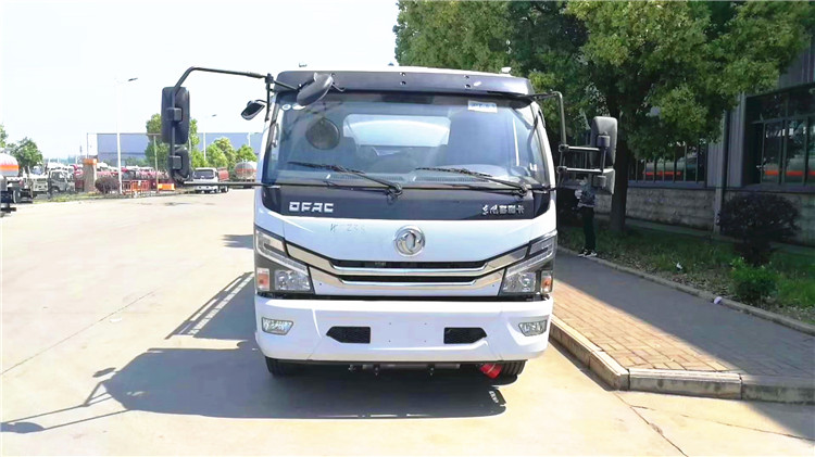 東風(fēng)多利卡國(guó)六6噸8噸加油車圖片3