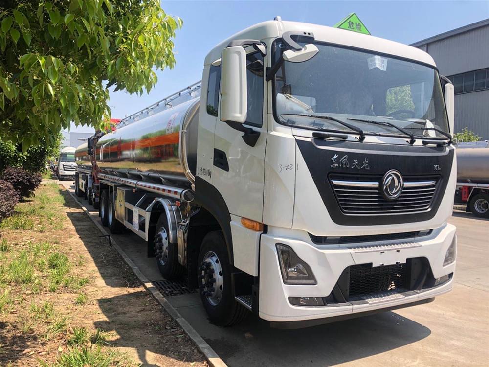 25.2國六東風(fēng)天龍前四后八鋁合金運(yùn)油車圖片2